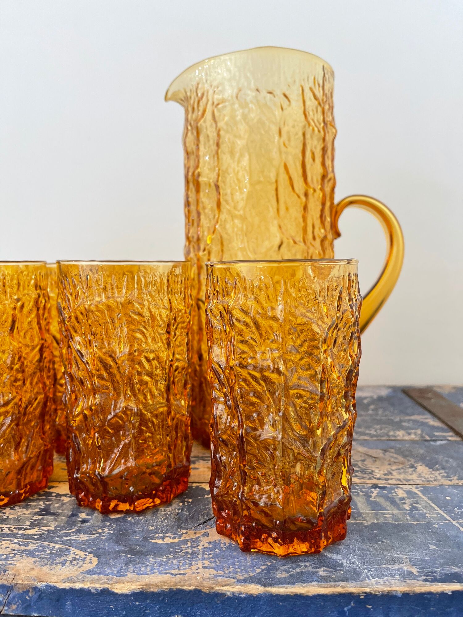 Orangeade service in amber glass 8 glasses and their pitcher