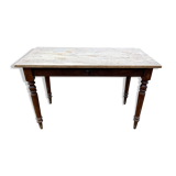 Farm table
