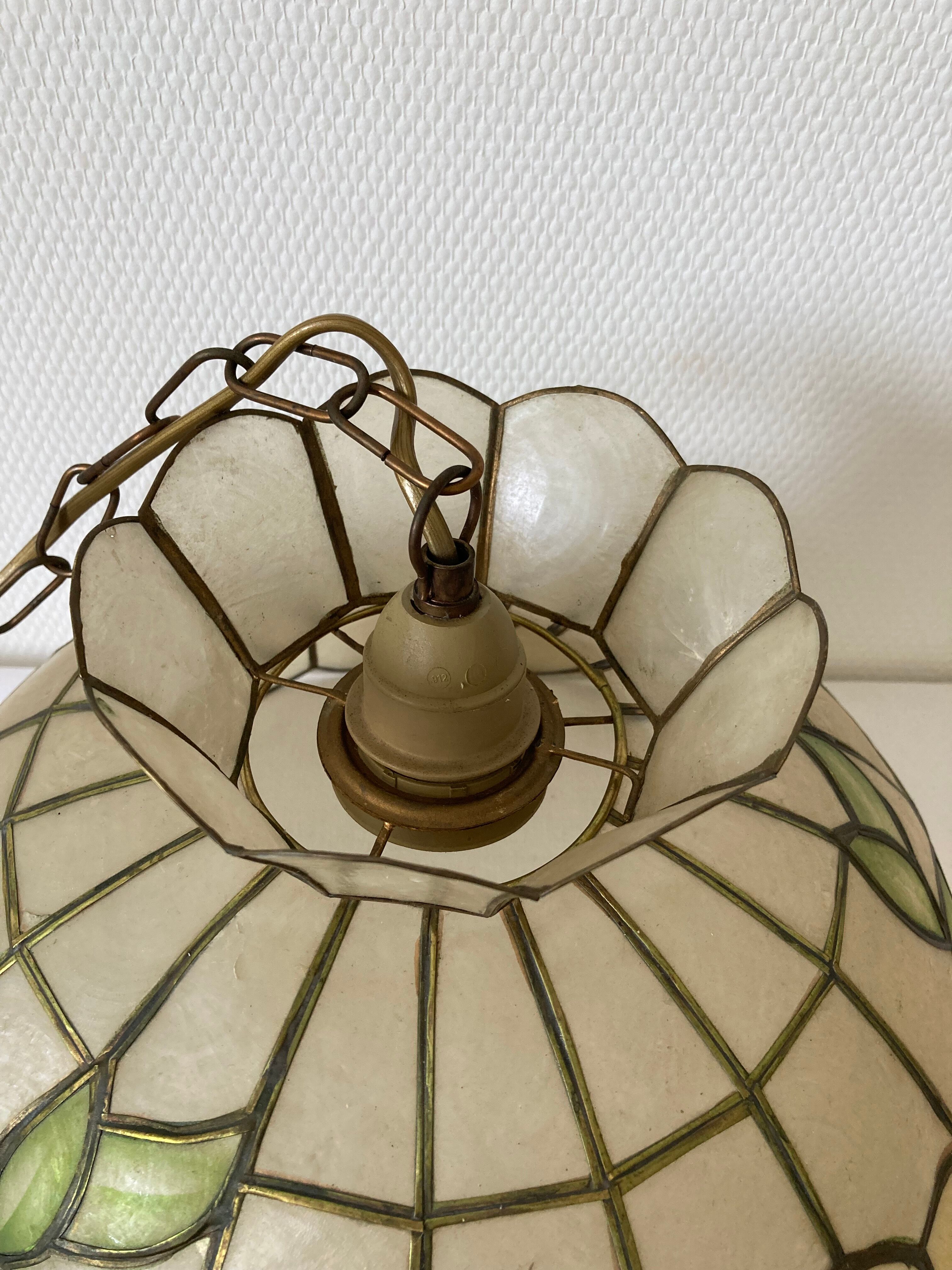 Brass mother-of-pearl suspension