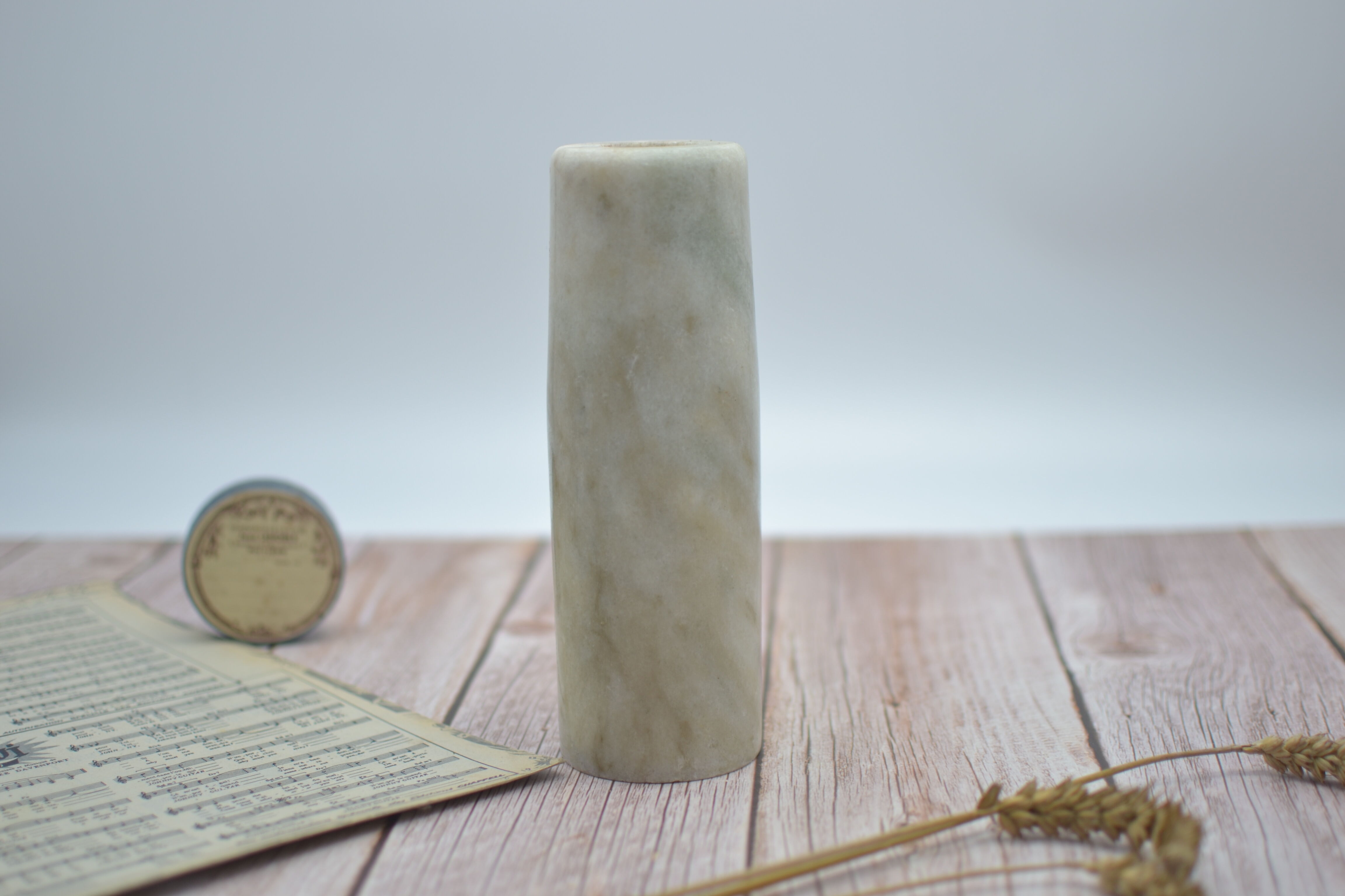 Candle holder in marble