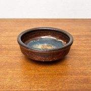 Mid-century German studio pottery bowl by Volker Ellwanger, 1960s.