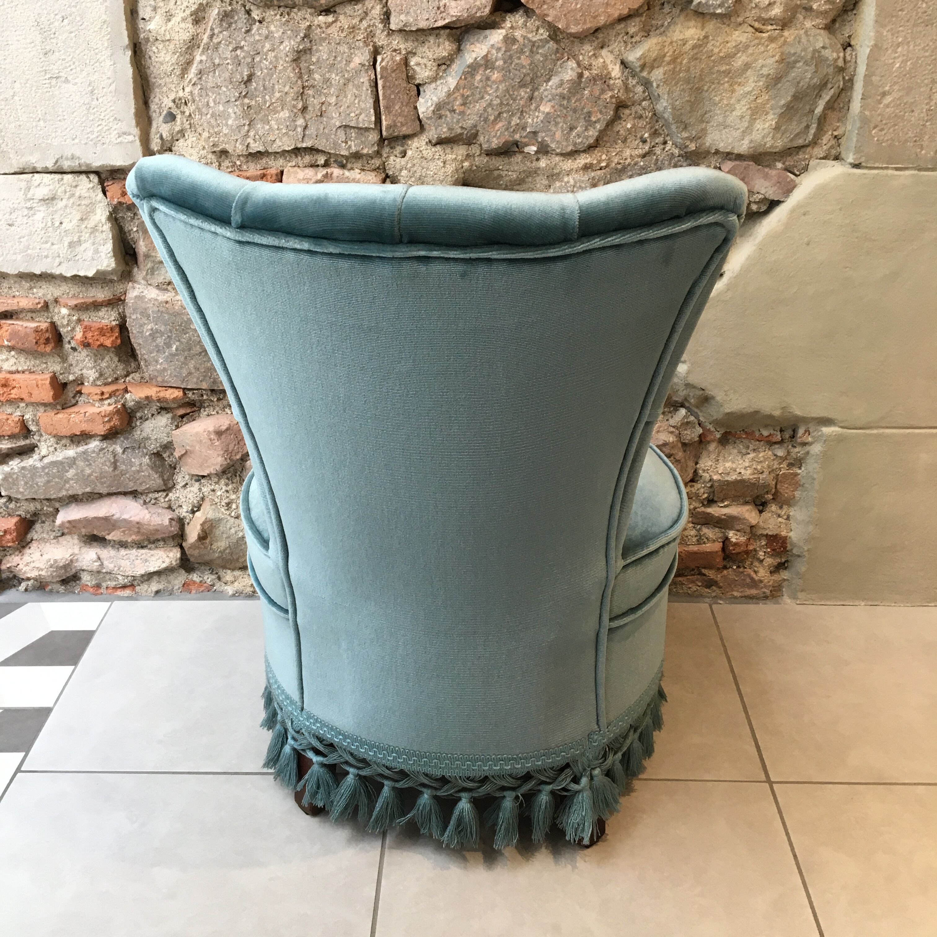Glacier blue velvet toad heater chair