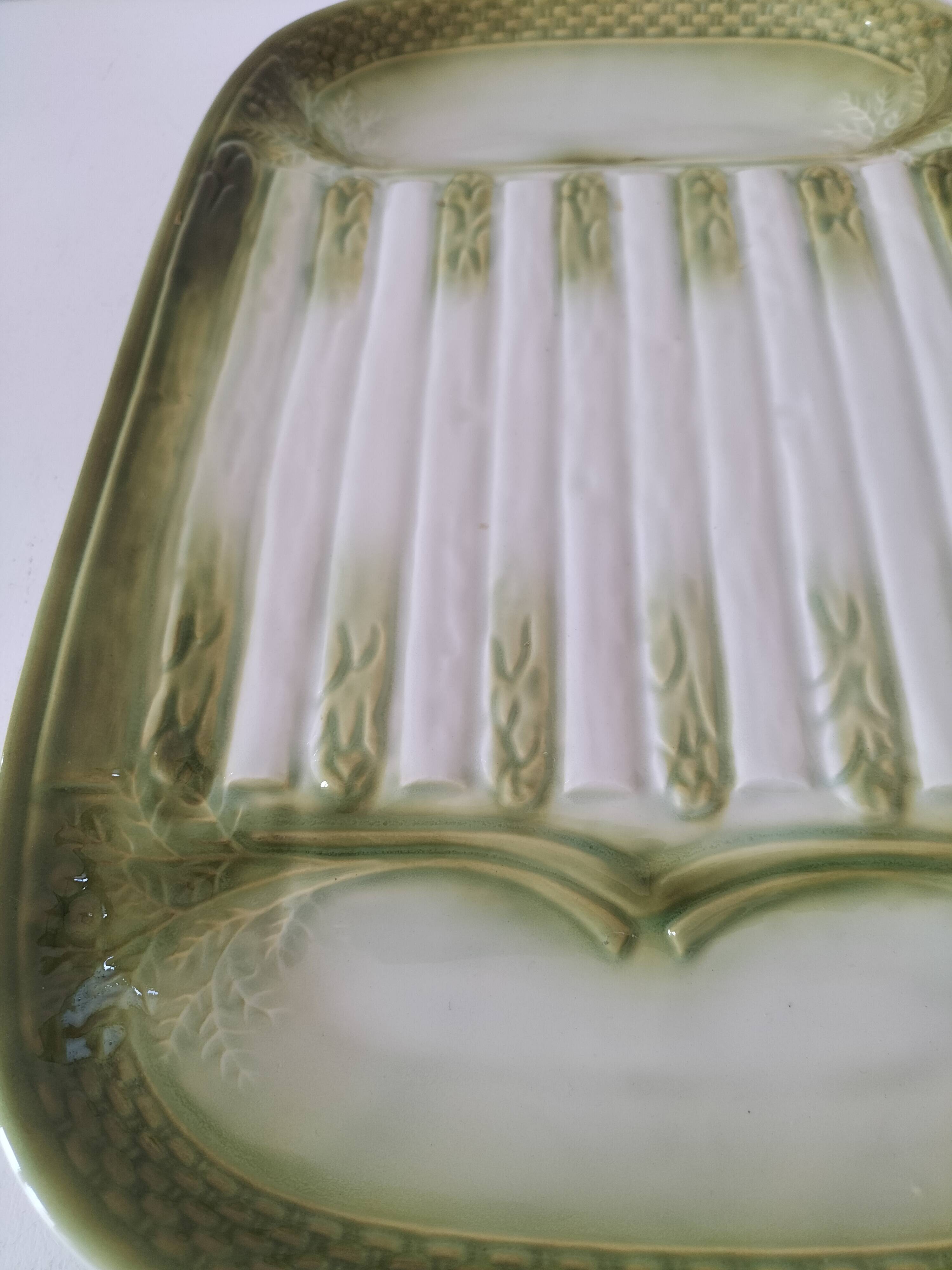 Large asparagus dish – Moulin des Loups Orchies 1950s