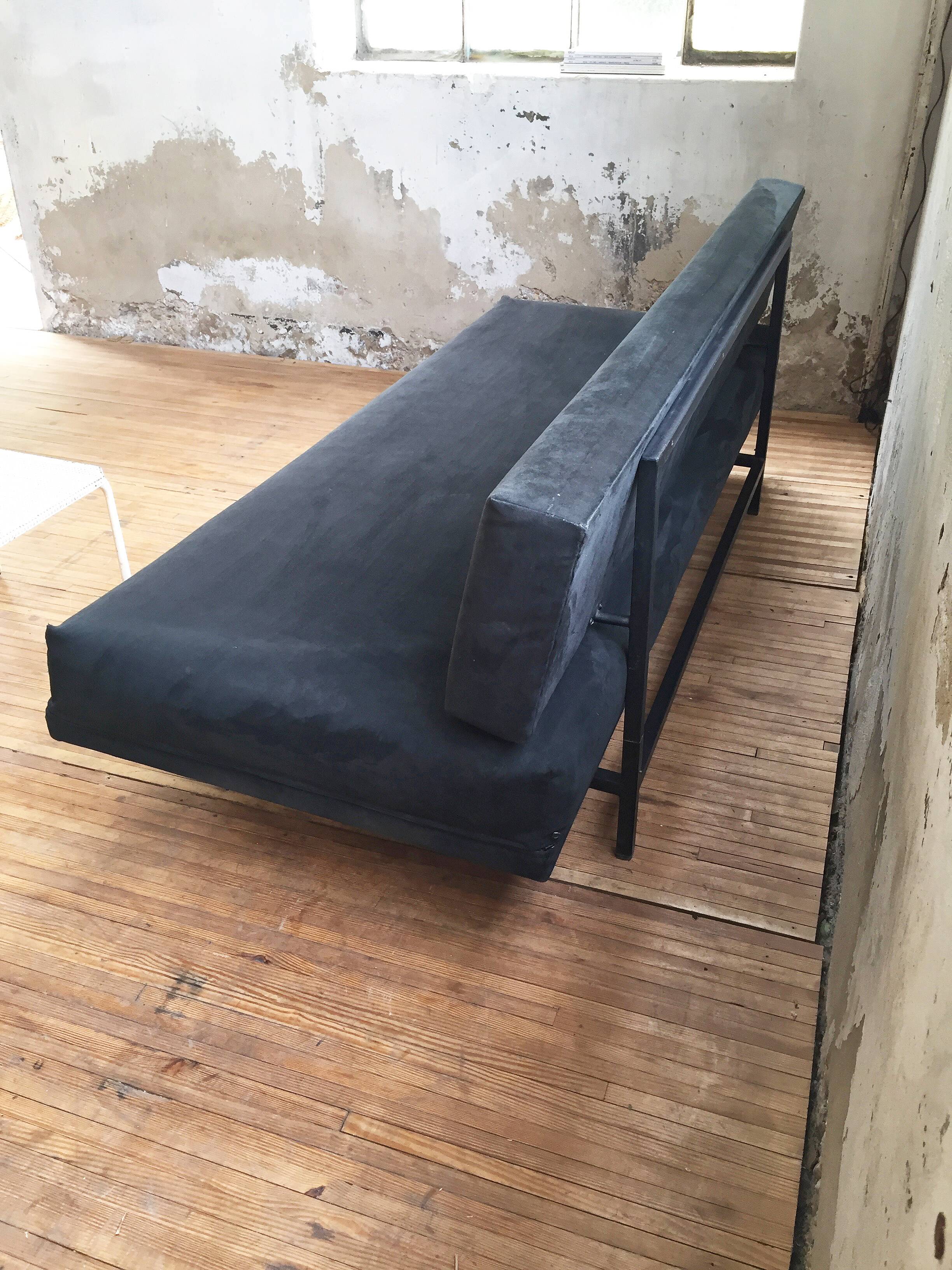 André Simard bench sofa for Airborne