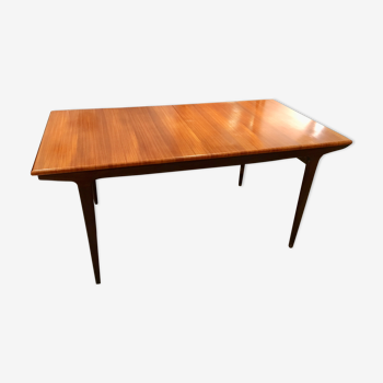 Table vintage design scandinave.