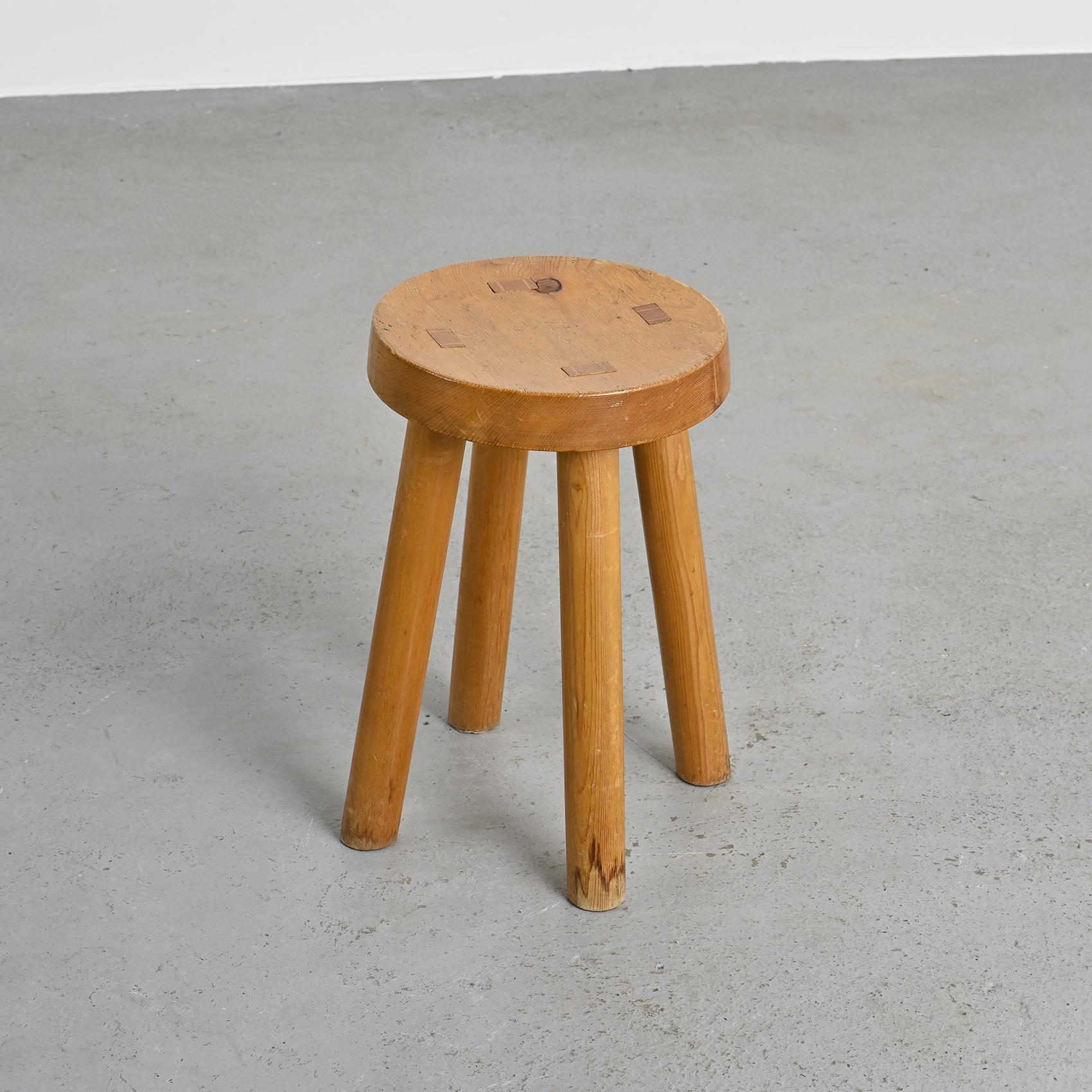 Tabouret par Charlotte Perriand pour les Arcs 1600, vers 1965