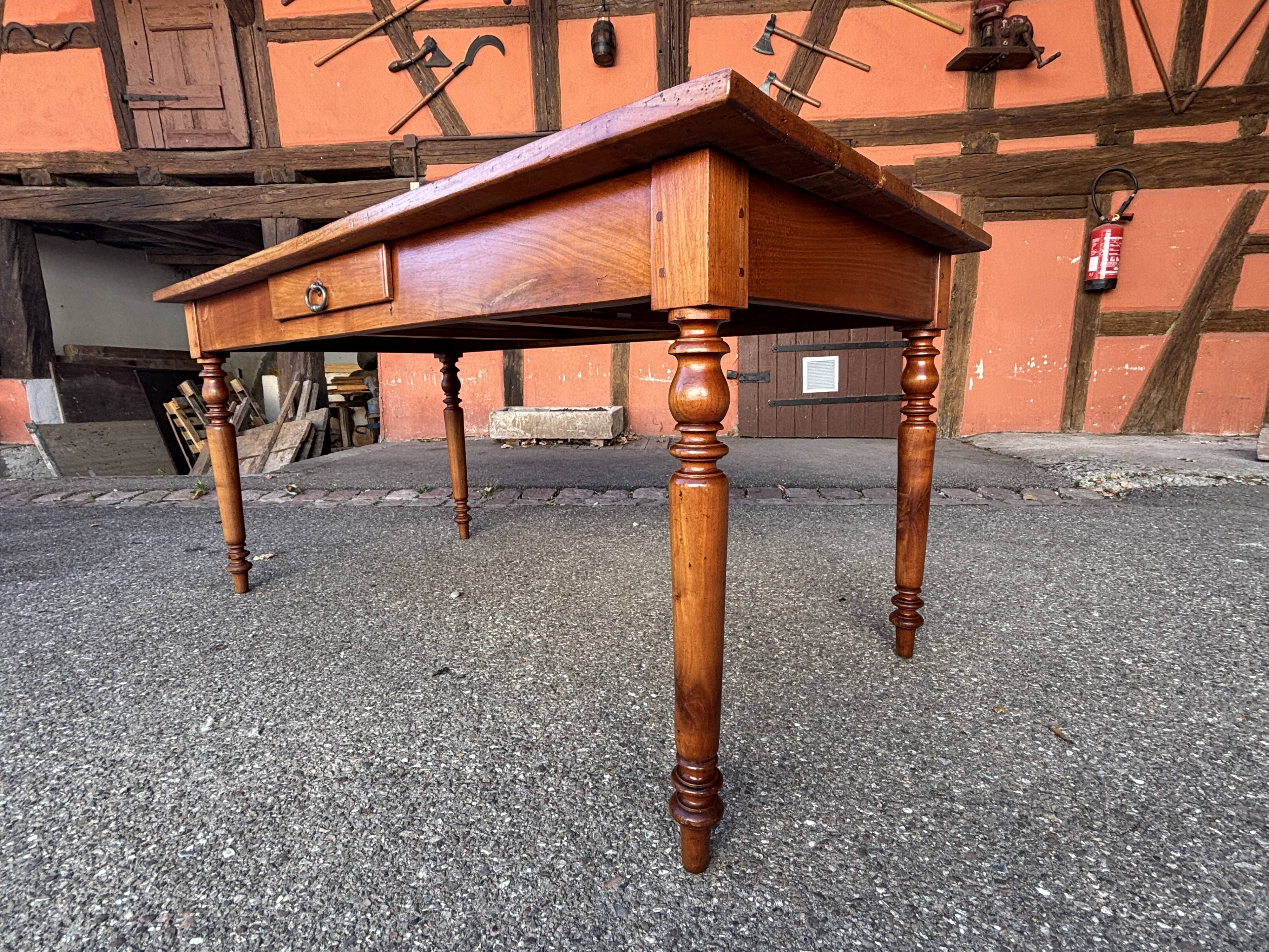 Grande table de ferme alsacienne 160 cm merisier