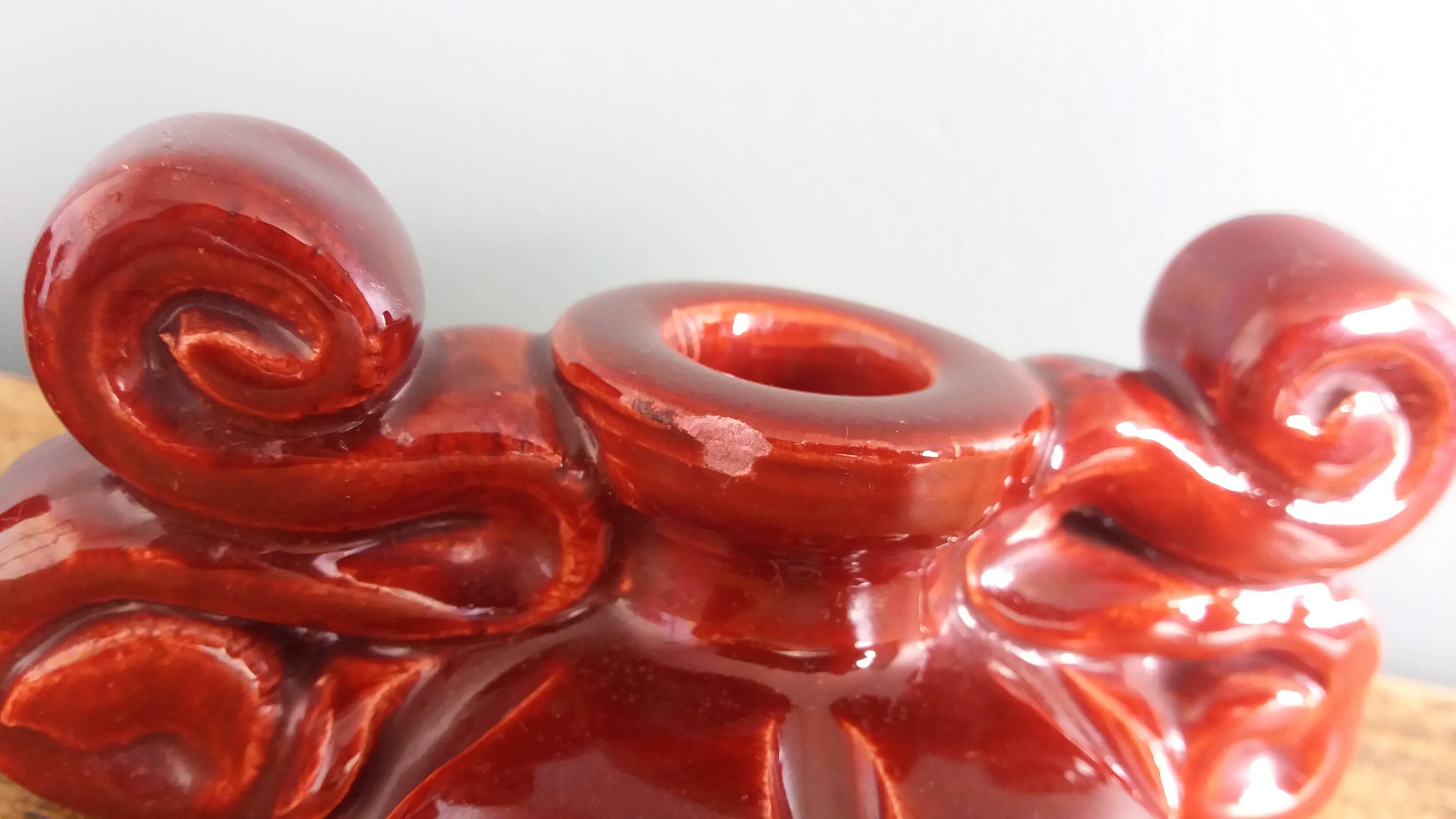 Bougeoirs en céramique artisanale bordeaux