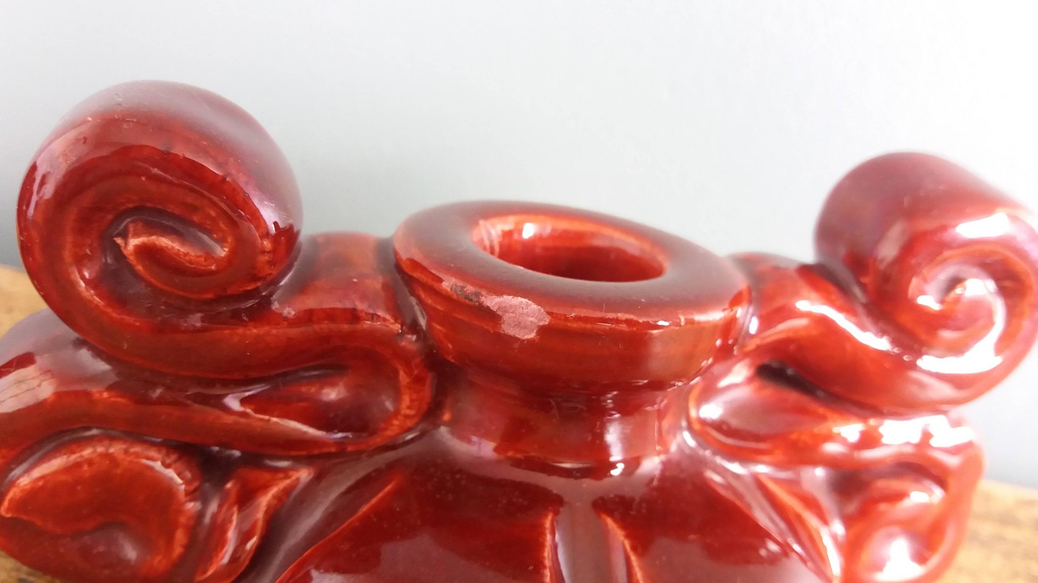 Bougeoirs en céramique artisanale bordeaux