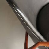 Fauteuil Seal en cuir et teck Ib Kofod-Larsen pour OPE, Suède, années 1960.