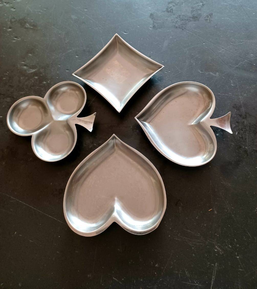 Set of 4 stainless steel empty pockets clover, heart, peak, diamonds