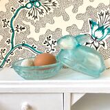 Rabbit-shaped molded glass candy box