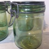4 identical 1l green solidex jars