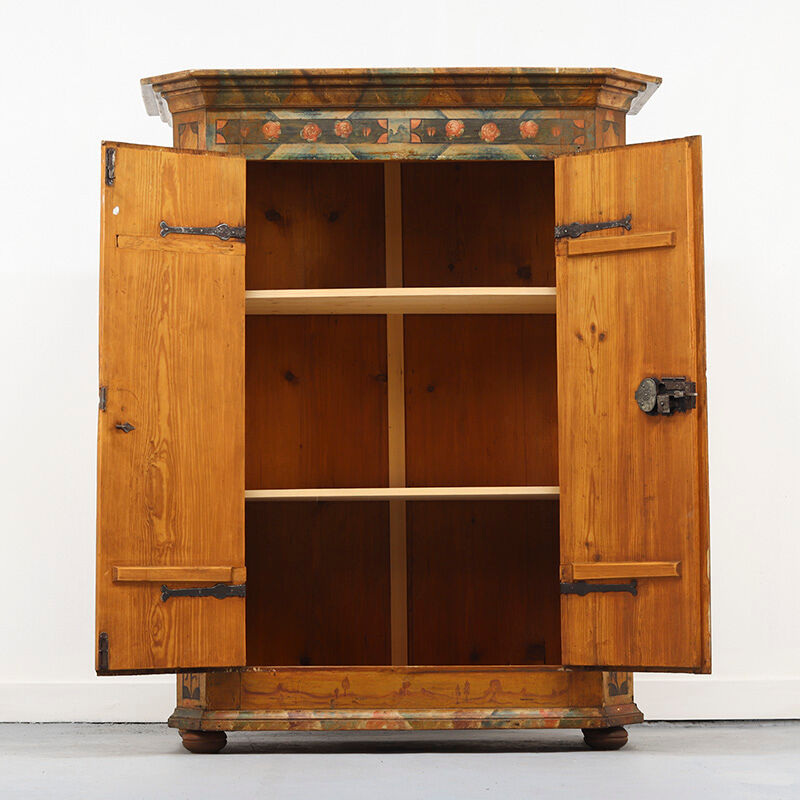 Cabinet de mariage en art populaire peint 1817