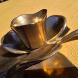Set of 2 brass flower-shaped candle holders