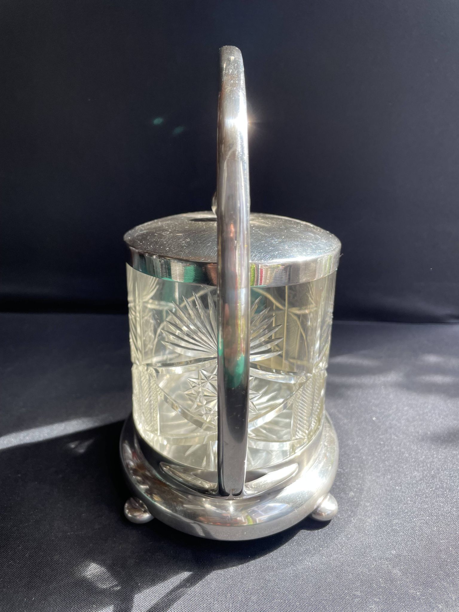 Biscuitier cristal taillé et métal argenté F. W. Quist (1831-1903)