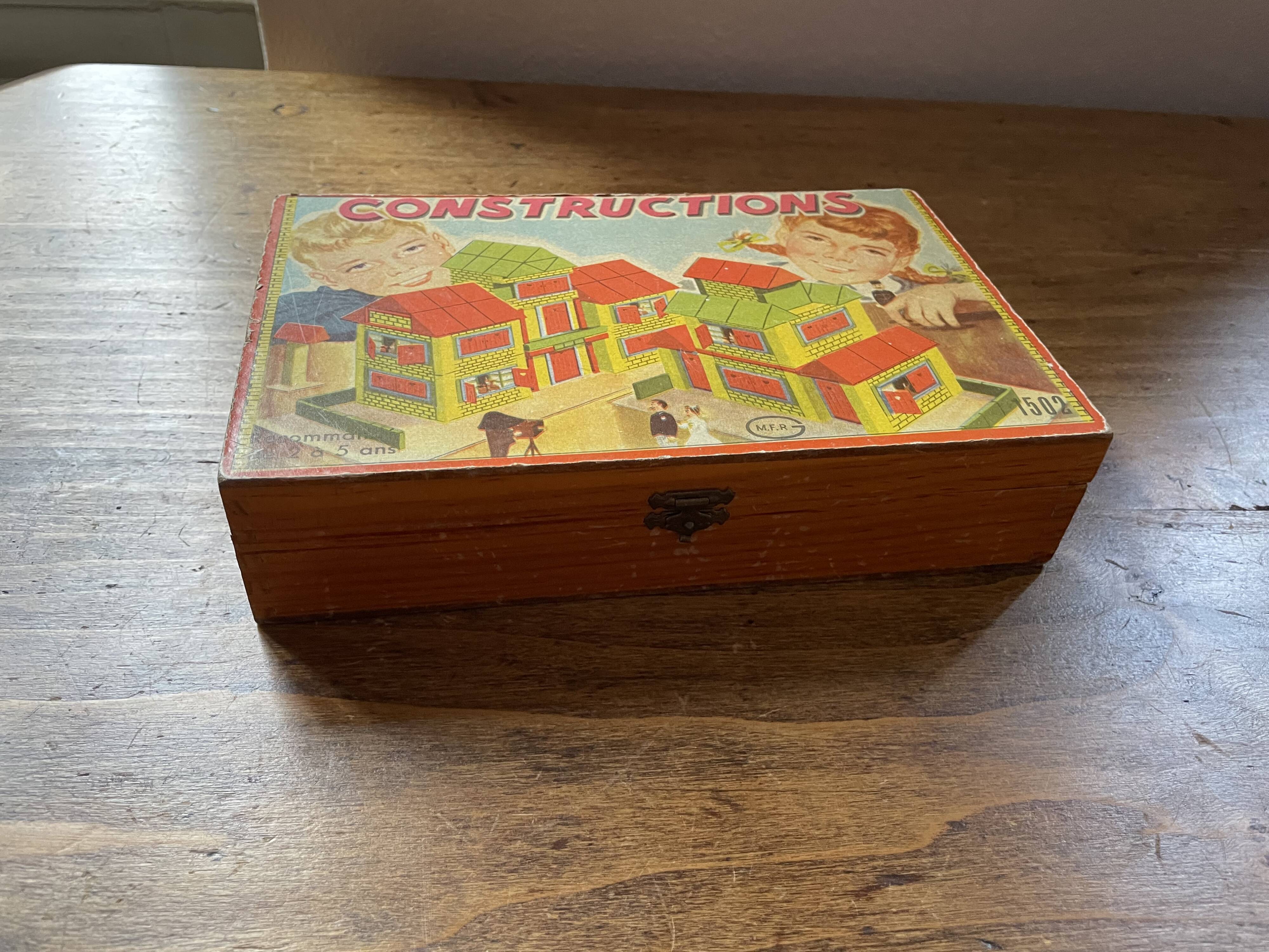 Old wooden game box, vintage
