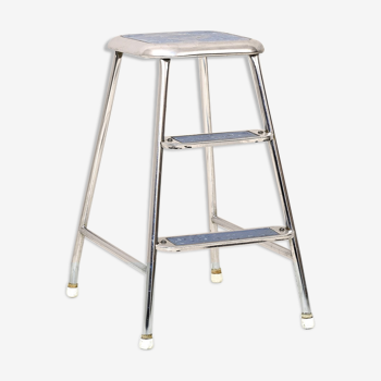 Metal ladder / blue