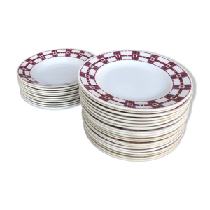 Lot de 31 assiettes moulin