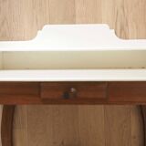 Dressing table or desk
