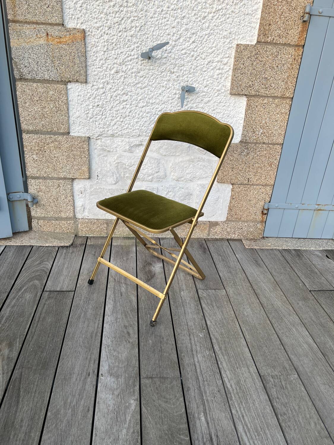 Velvet folding chair