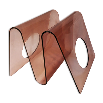 Porte revue en plexiglas distribué par Roche Bobois