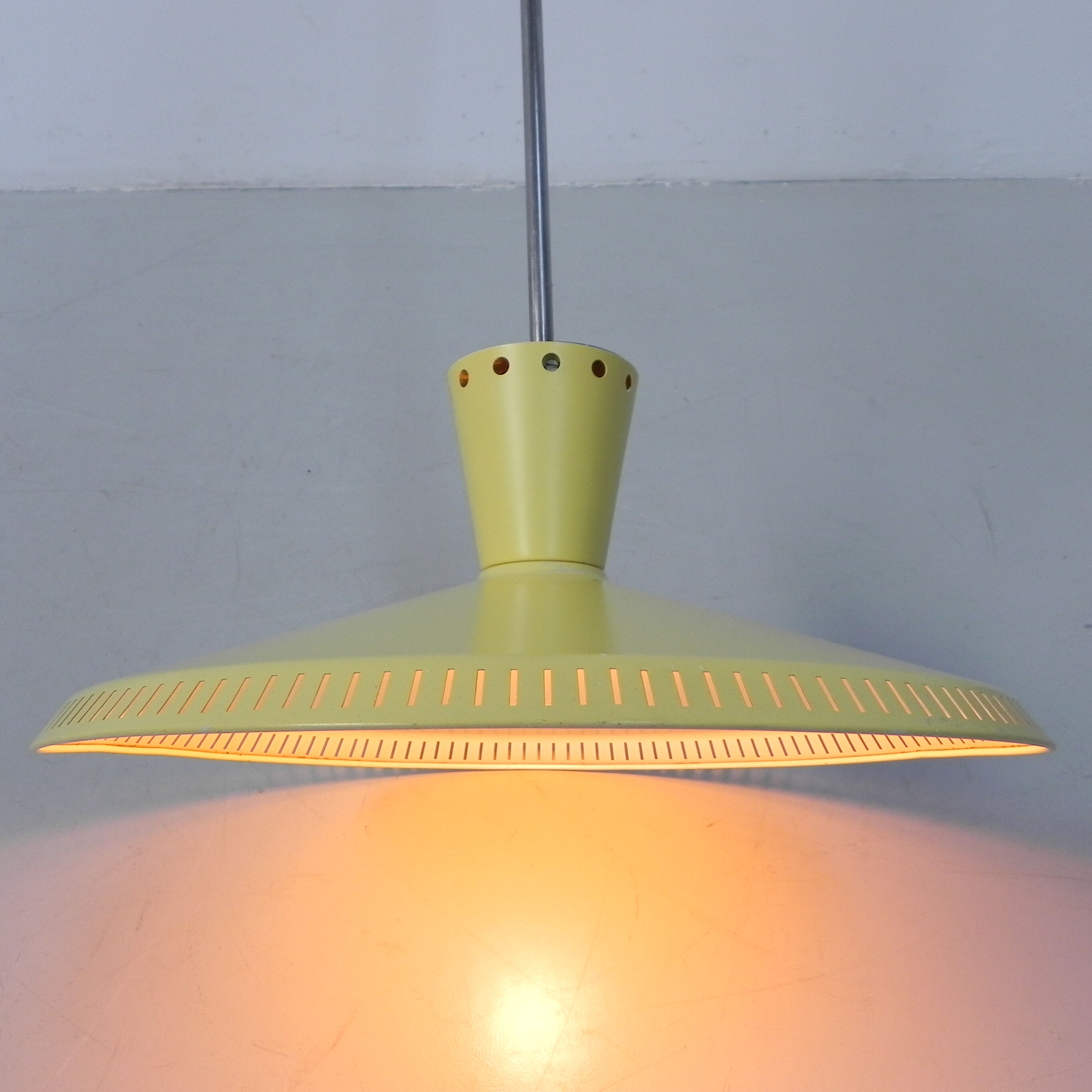 Philips hanging lamp NB93 by Louis Kalff