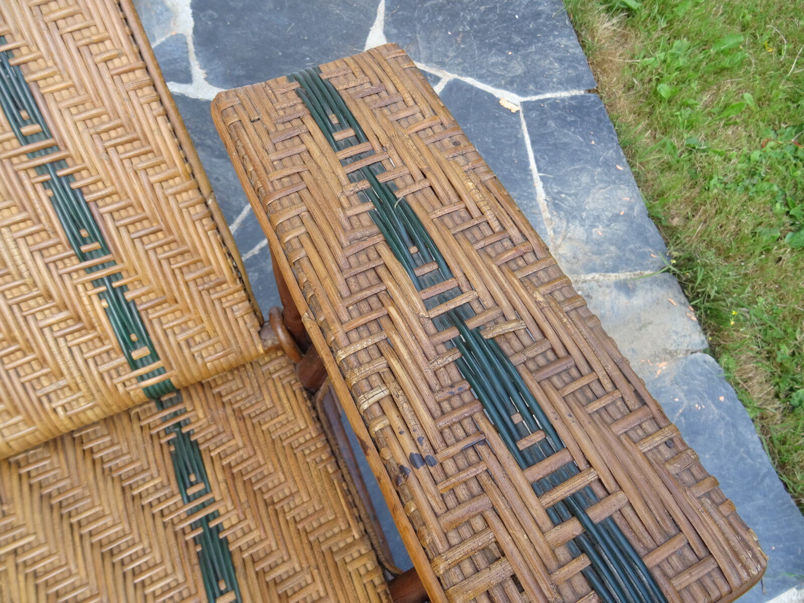 Rattan folding lounge chair