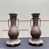 Paire de vases en bronze patiné de style archaïque Chine, XVIIIème siècle