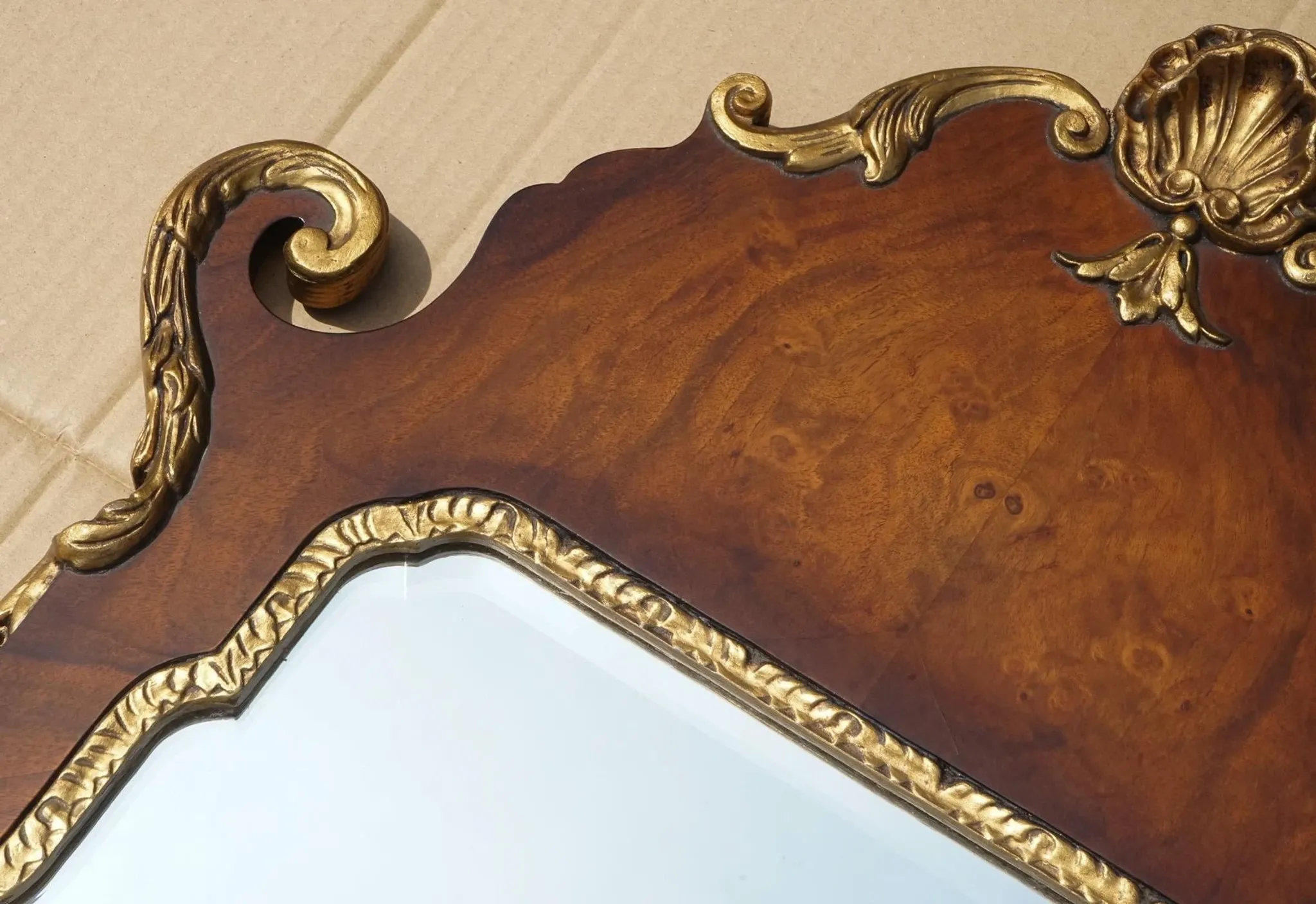 Antique Georgian Style Wall Mirror in Carved and Gilded Walnut