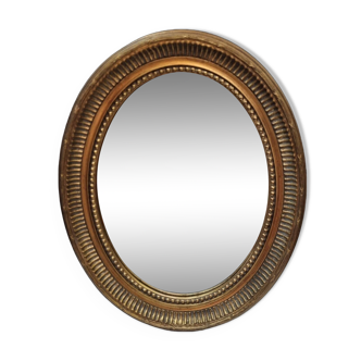 Oval wooden mirror, gold 49x39cm