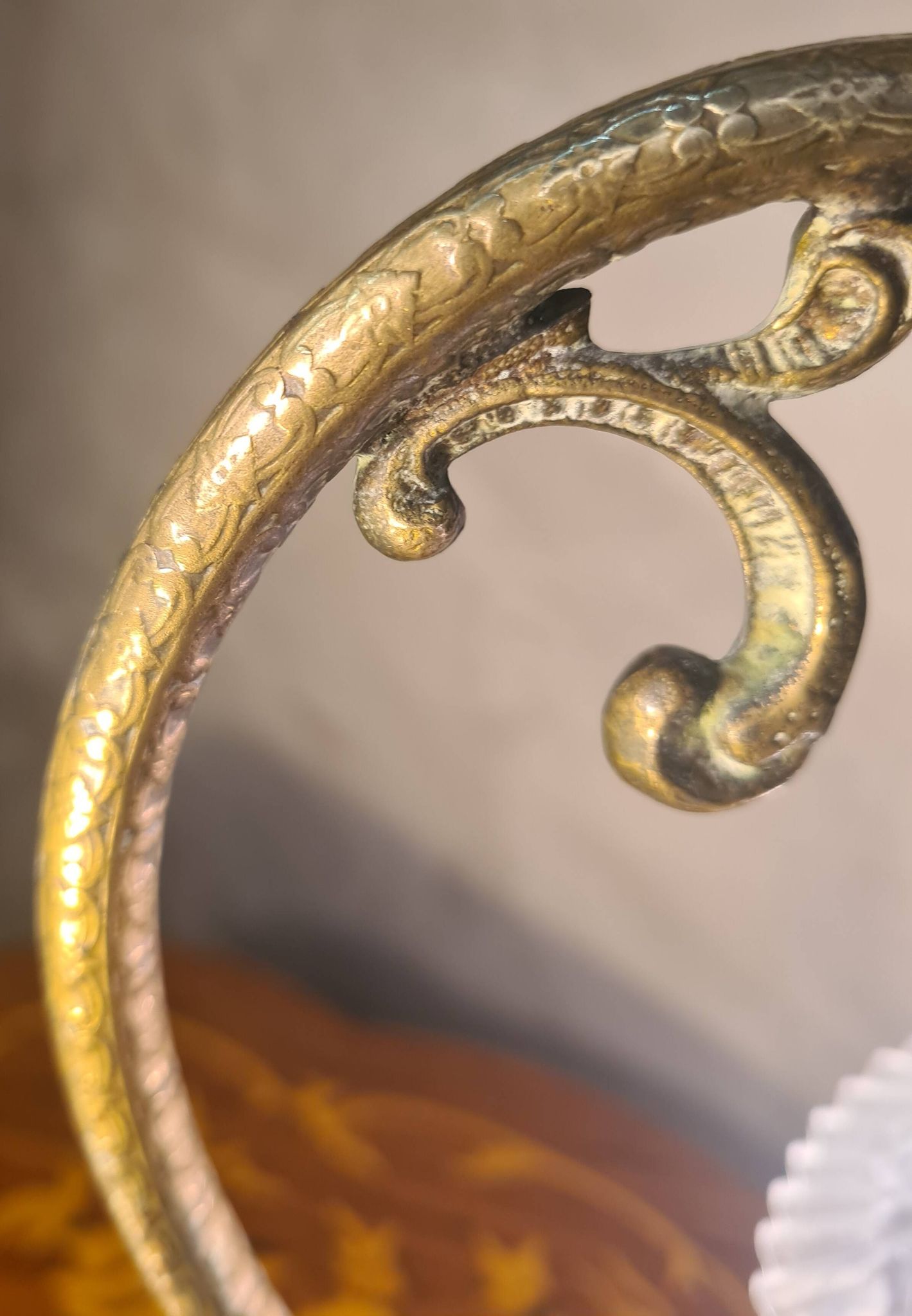 1900 desk or bedside lamp in bronze, 28x25, very beautiful patina, works.