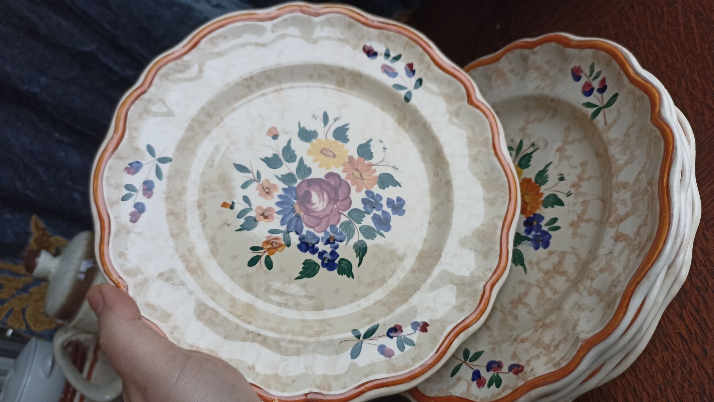 5 flat earthenware plates from Longchamp - Mistral