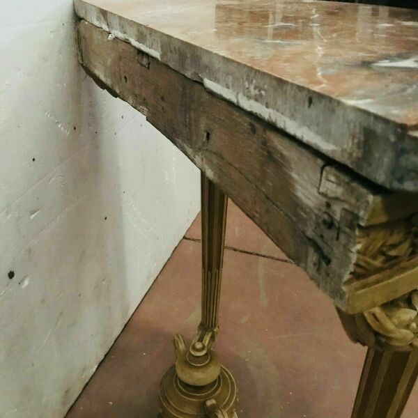 Console de style louis XVI en hêtre patiné dessus de marbre XIX siècle