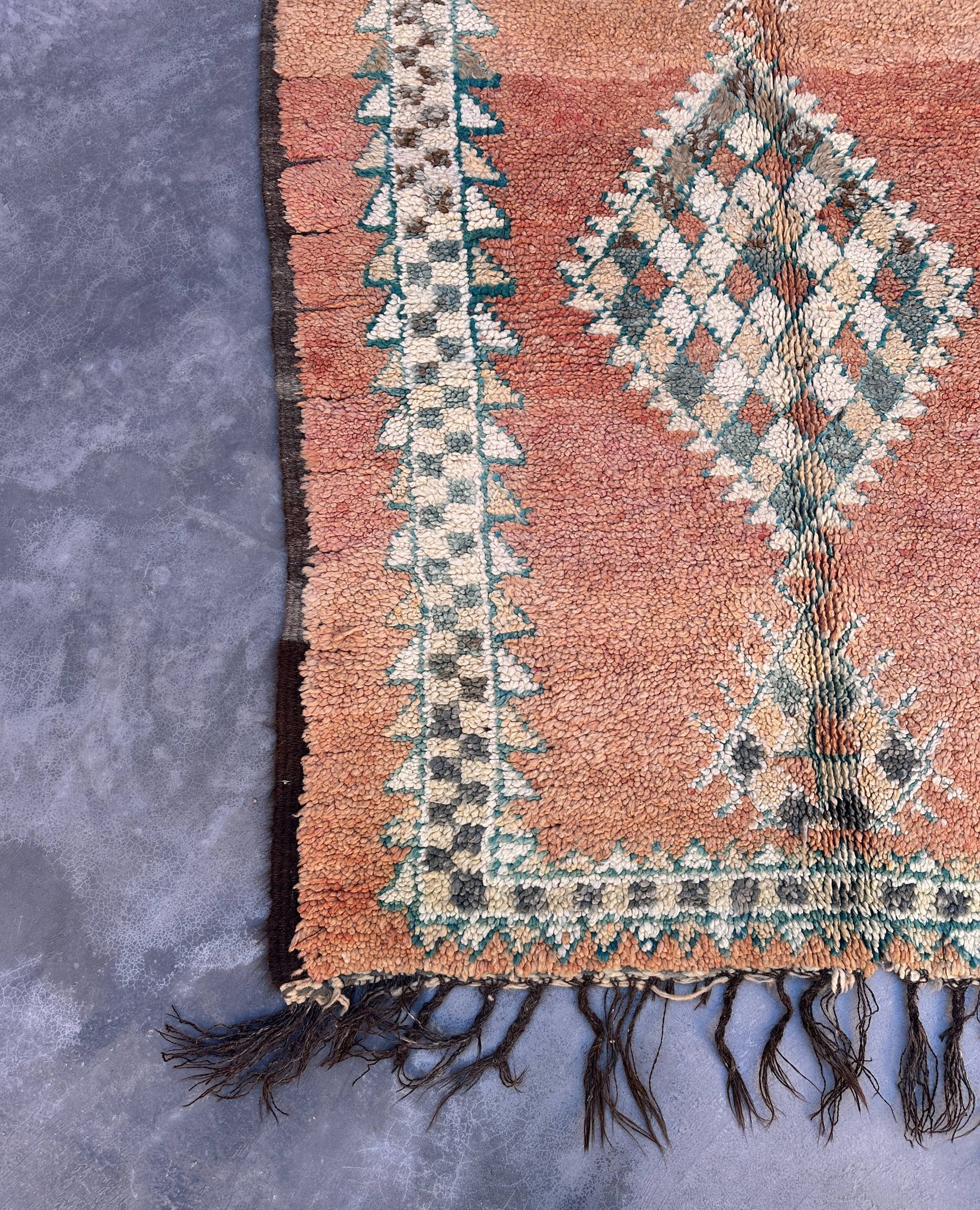 Tapis Marocain Boujad rose et Blue -124 x 248 cm