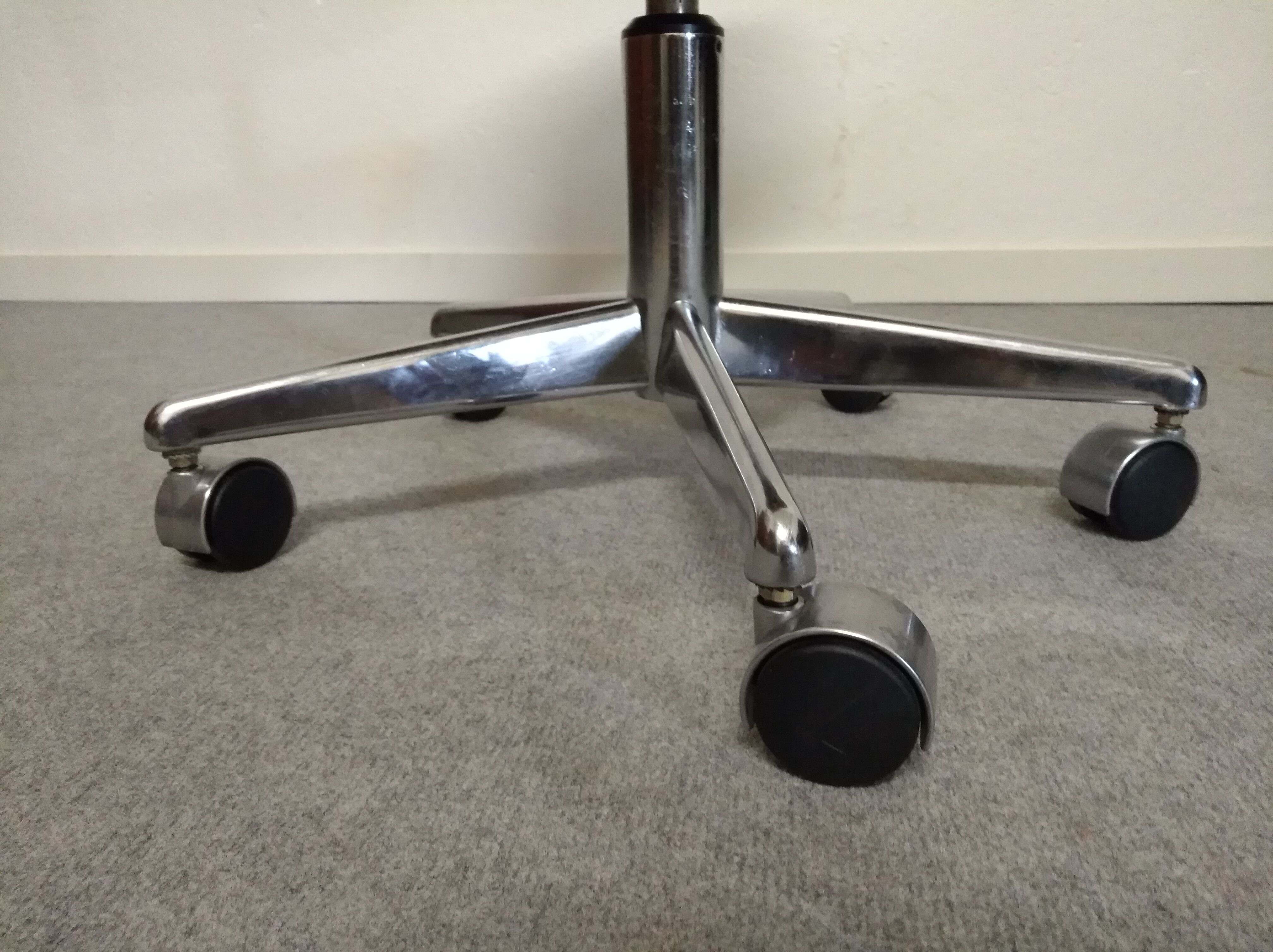 Chaise de bureau des années 60