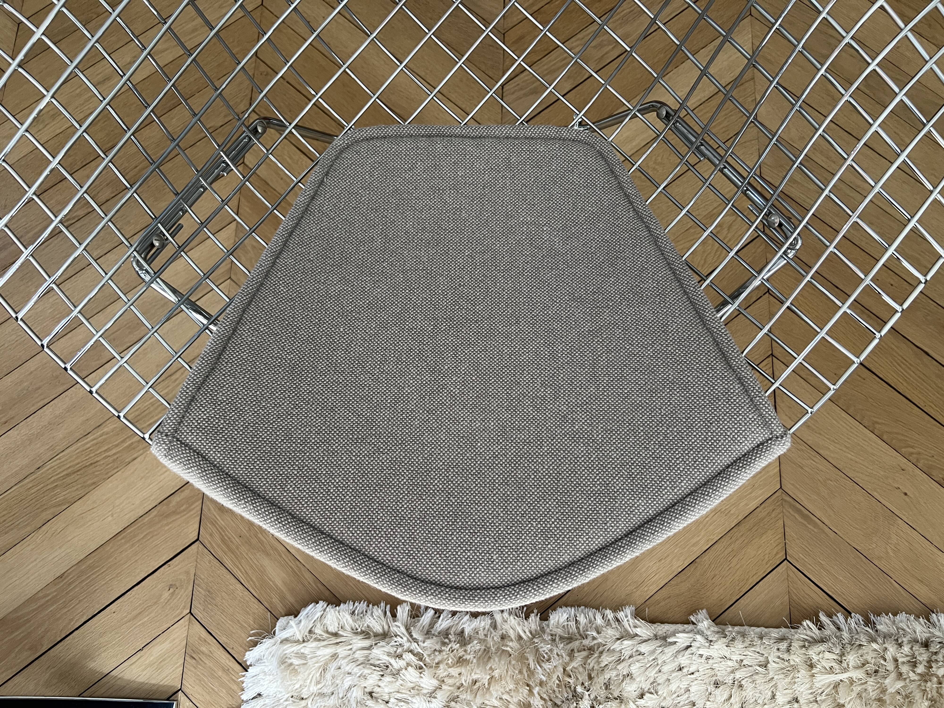 Knoll Bertoia Diamond Cushion