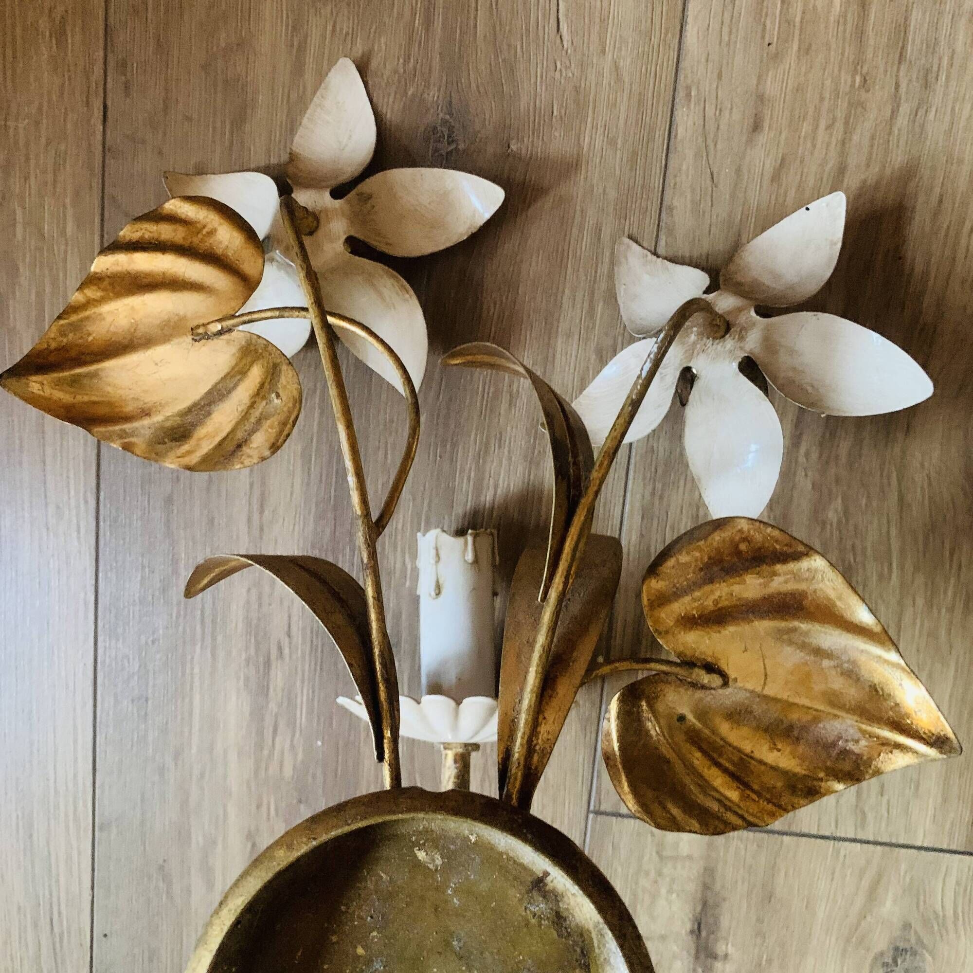 Pair of vintage Florentine wall lights in gilded metal – 1960s