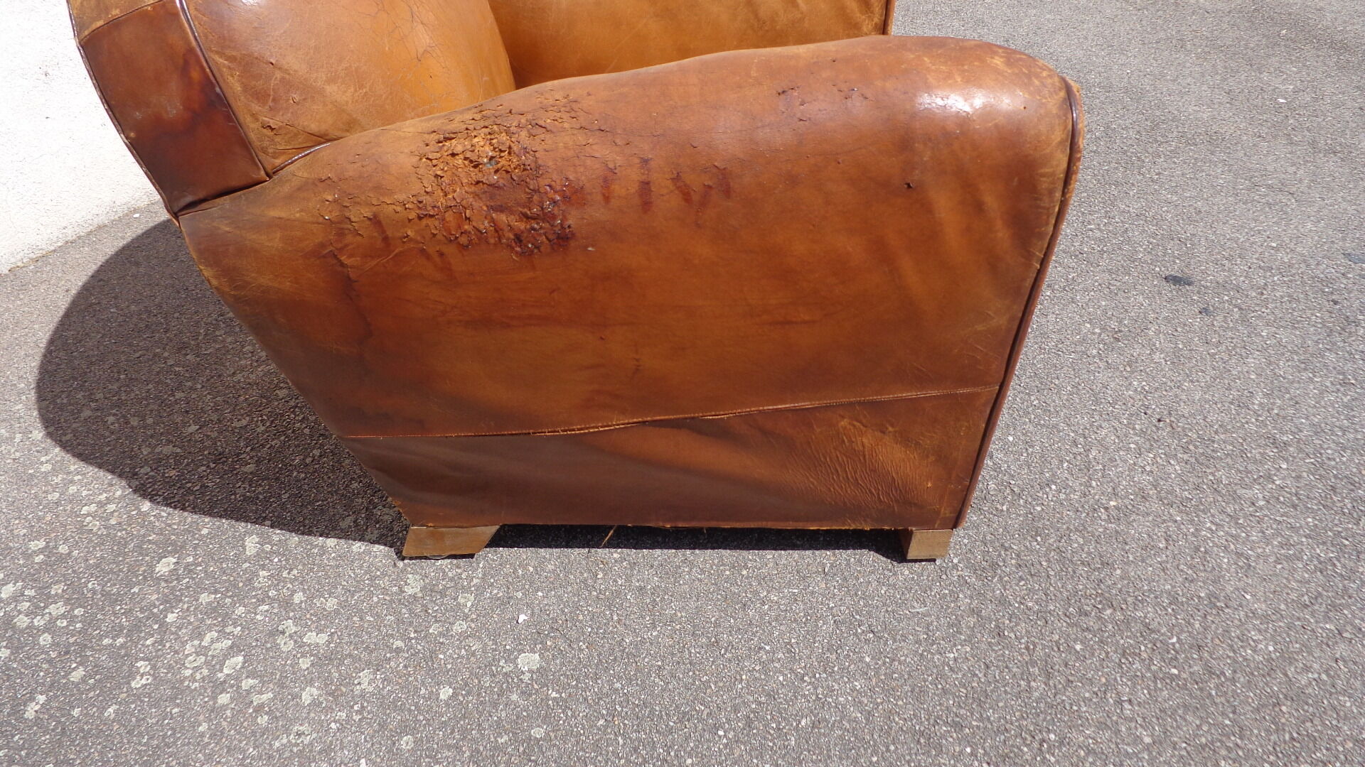 Leather club armchair