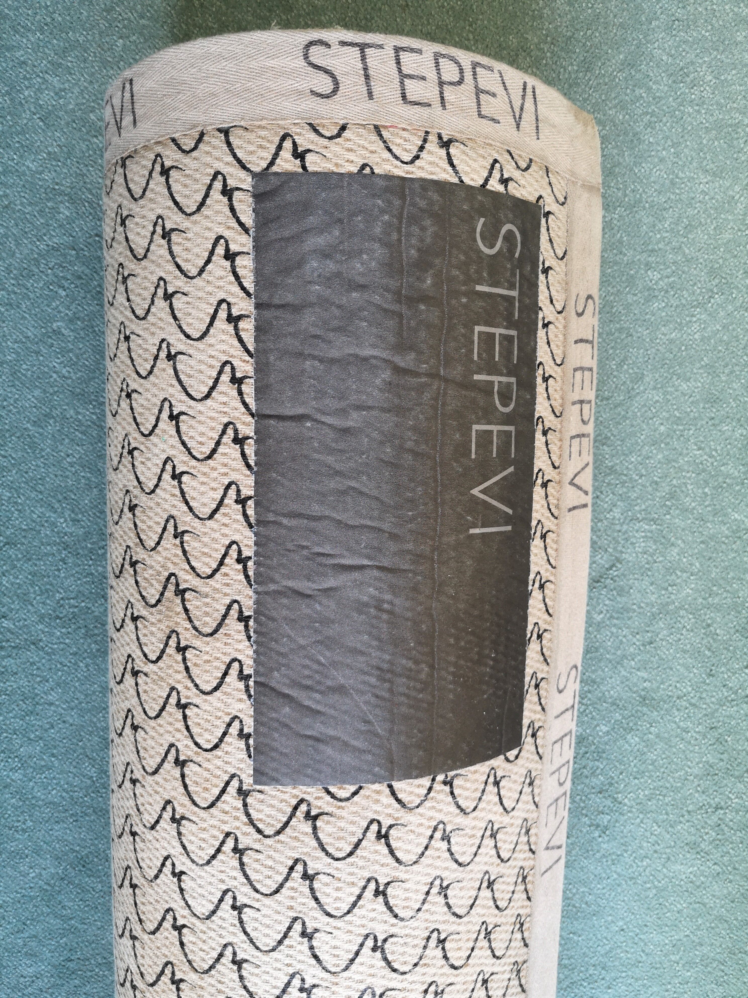 Contemporary carpet stepivi