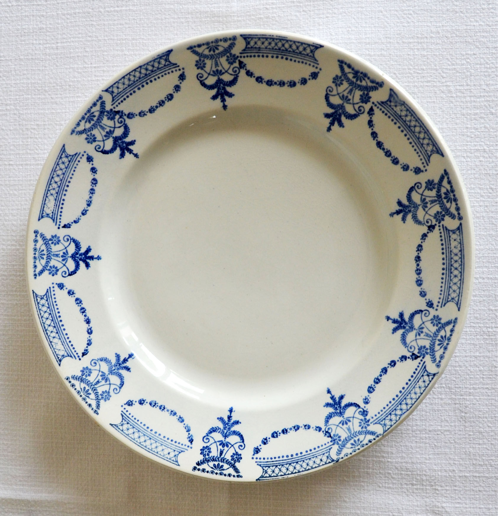 Plate iron earth Moulin de Loups