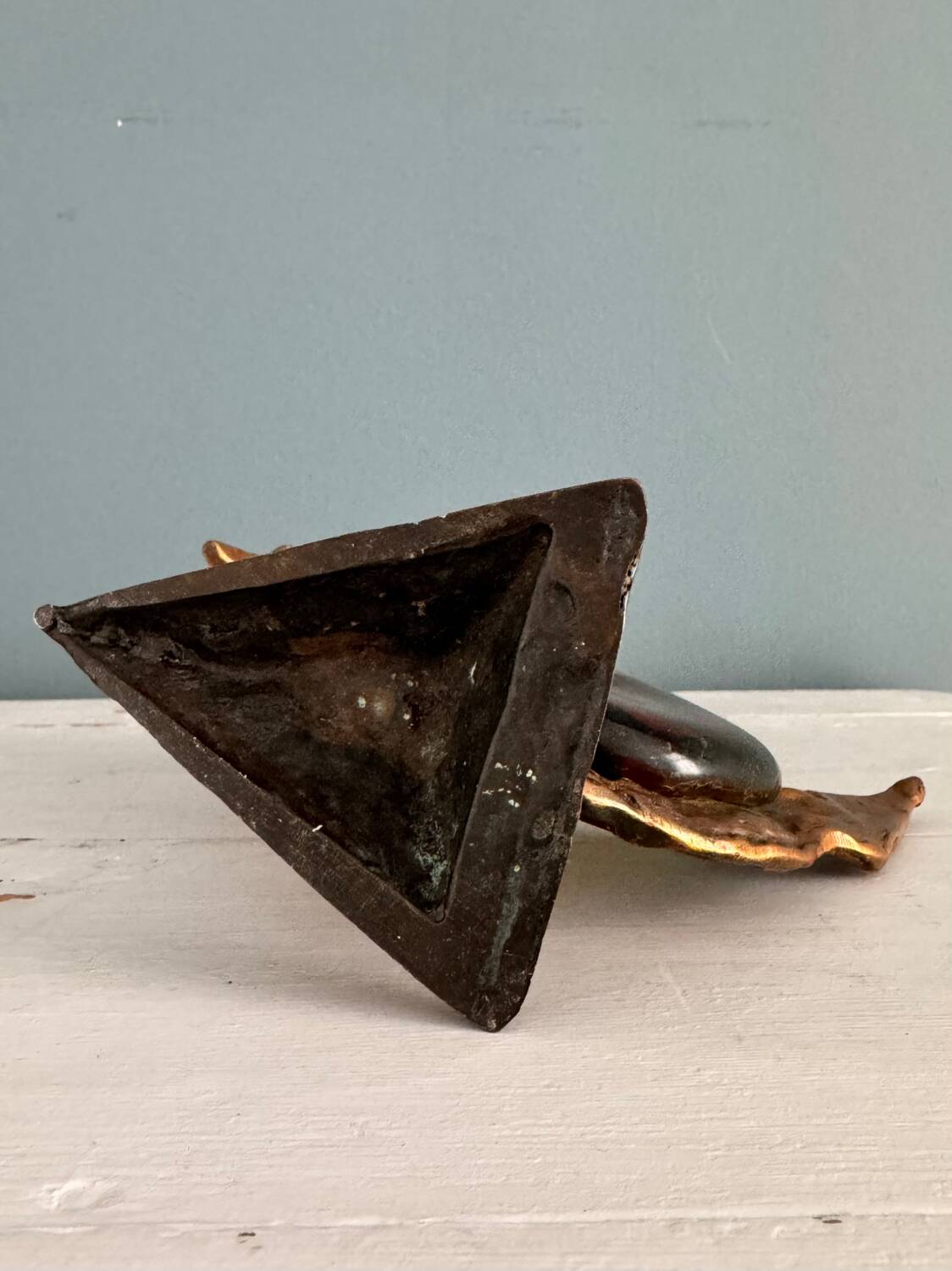 Duck with a bow tie, original sculpture by Yves LOHÉ