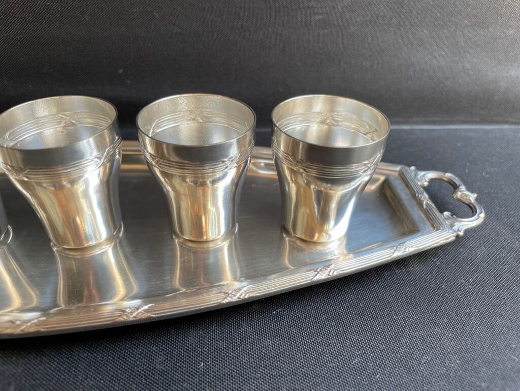 6 shot glasses on tray with handles – Silver metal -Louis XVI style
