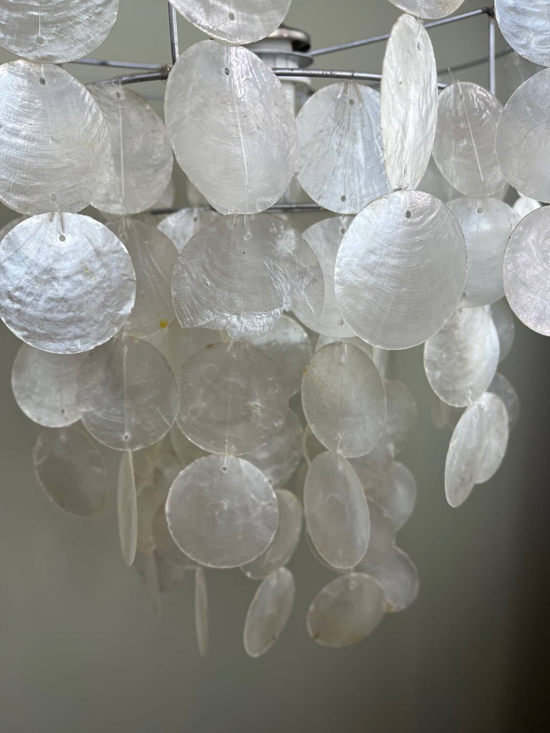 Suspension mother-of-pearl beads