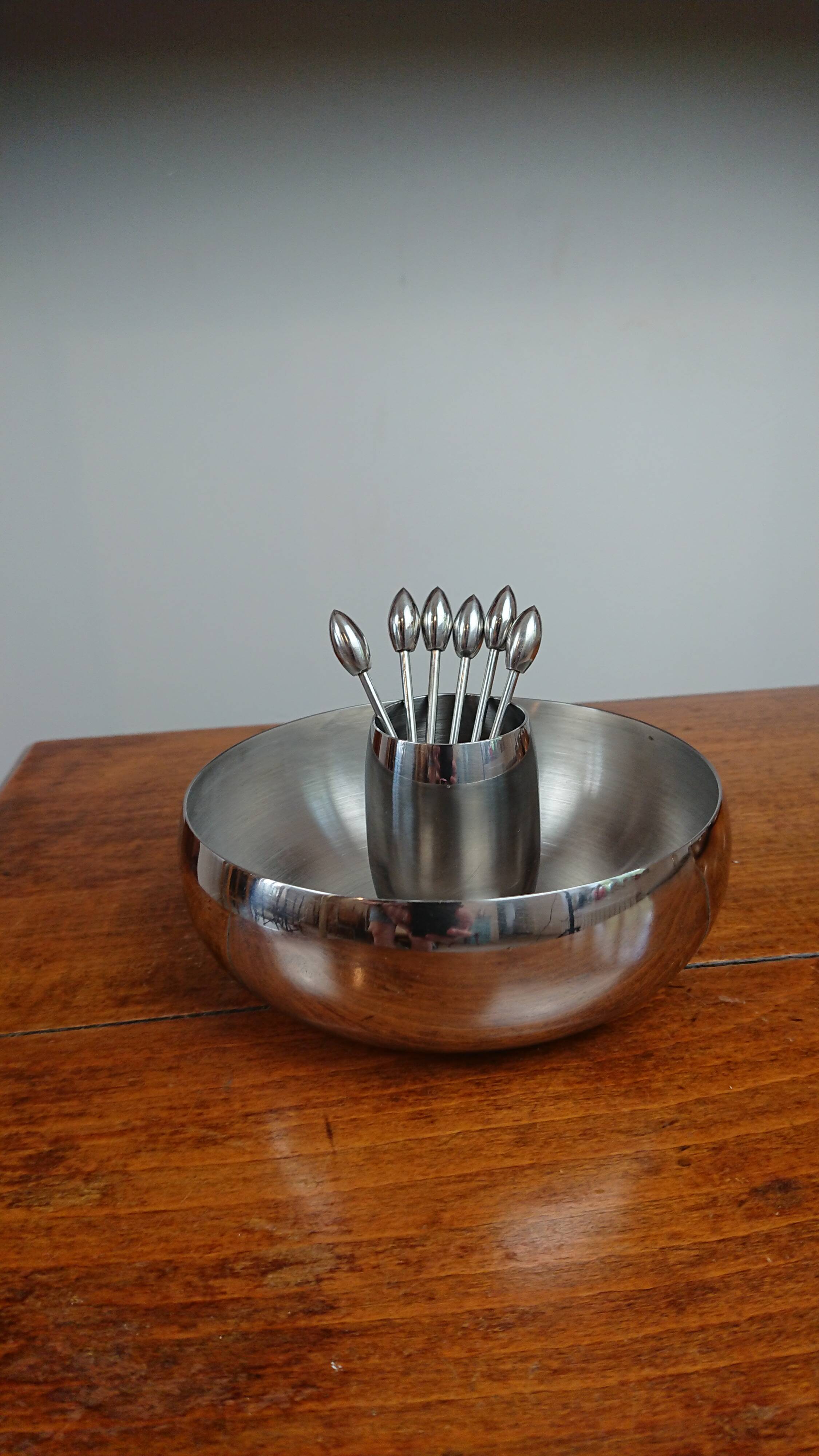 Dish aperitif olives spage age