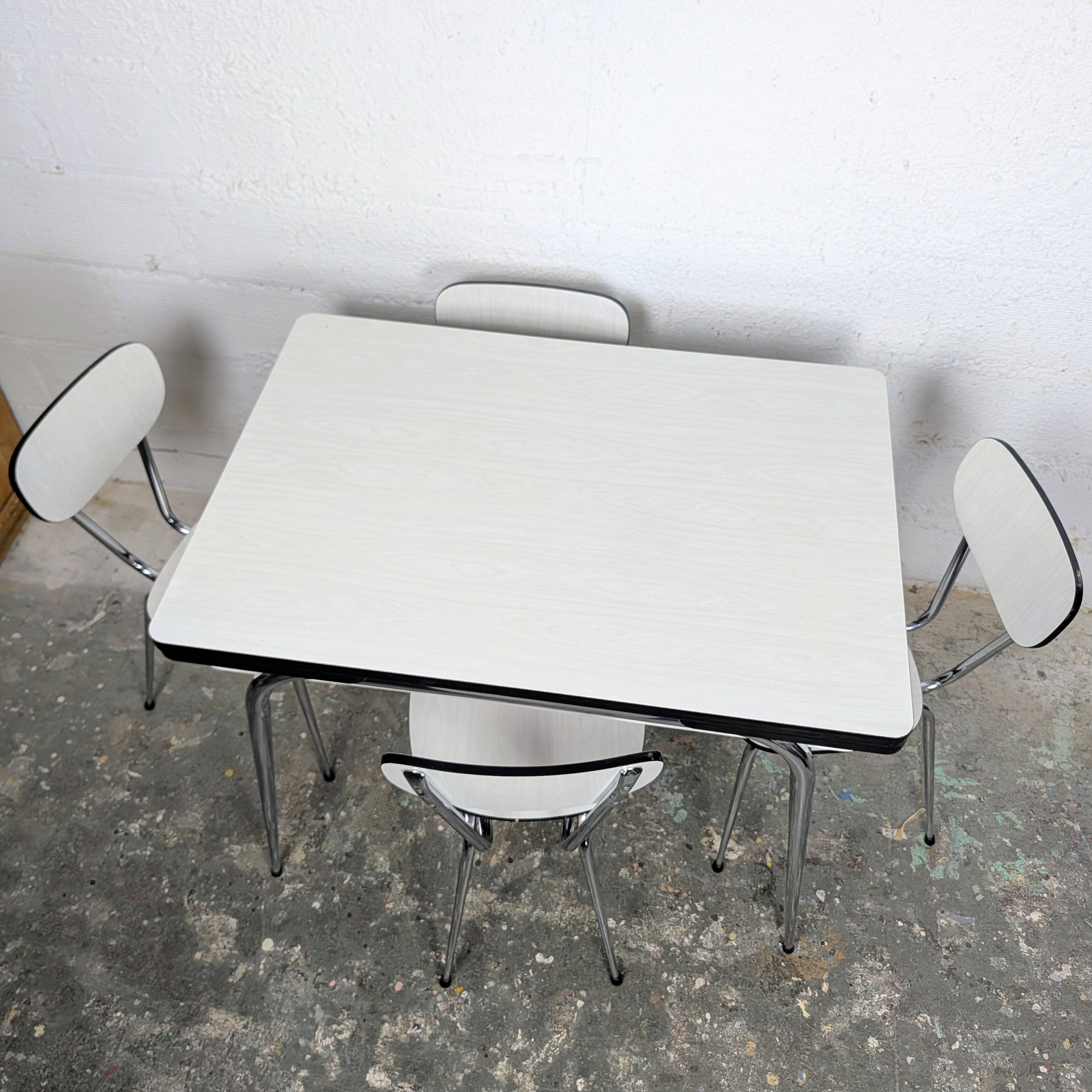 Table extensible en formica