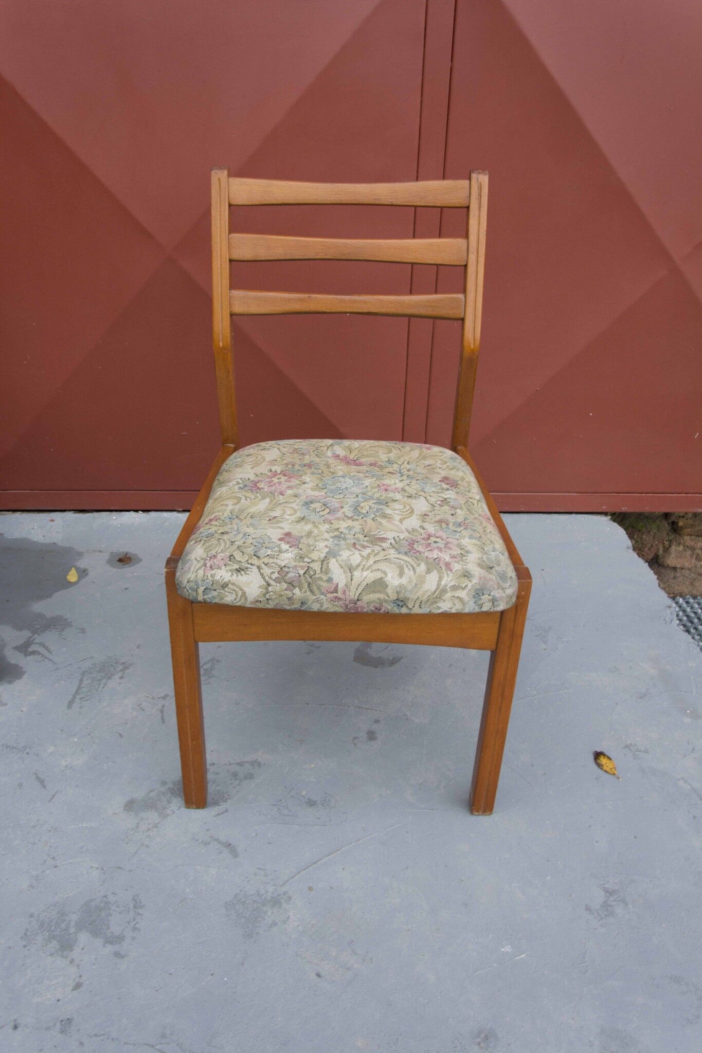 Ensemble de quatre chaises de salle à manger du milieu du siècle, Tchécoslovaquie, années 1960