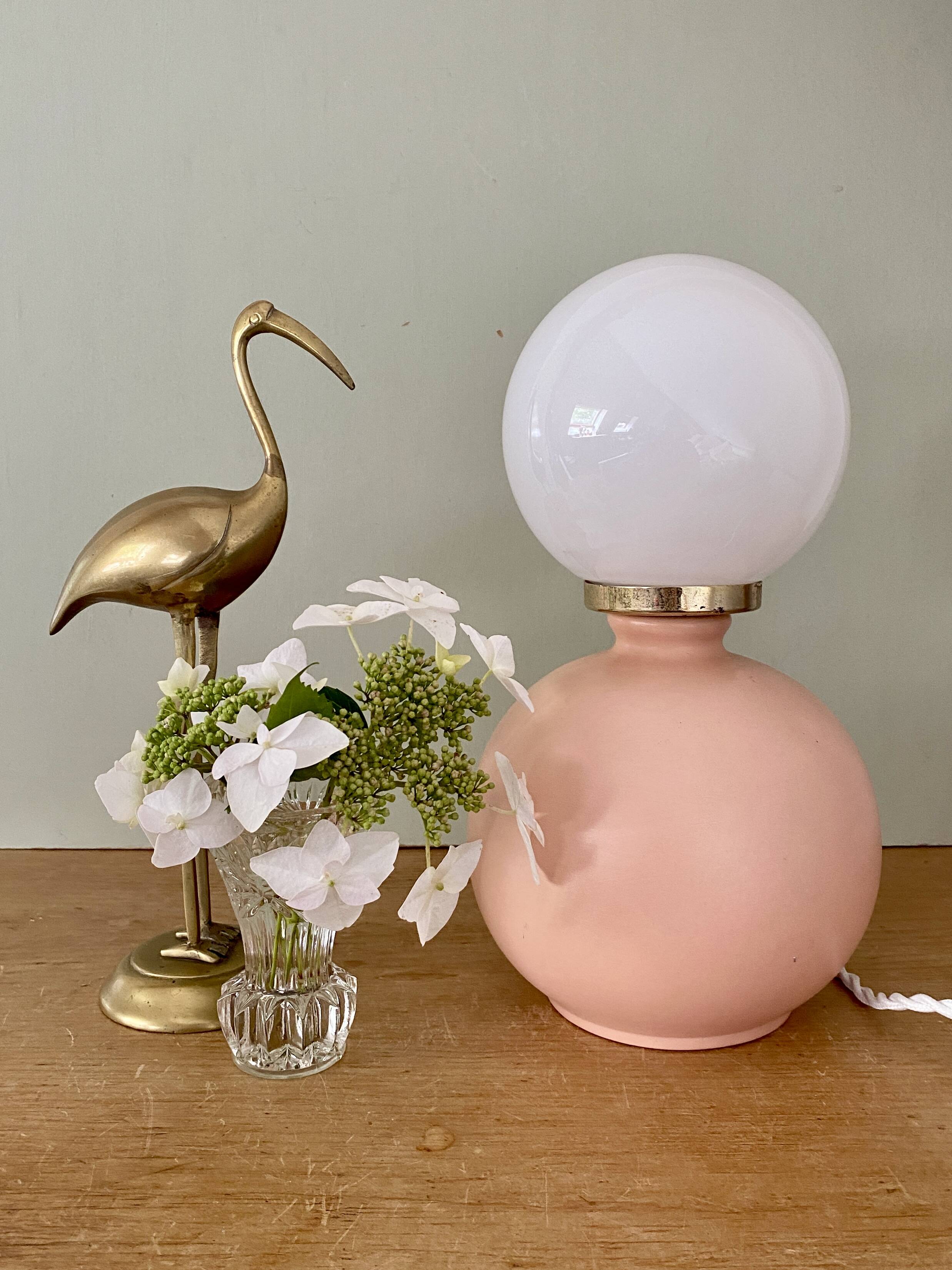Vintage table lamp in pink ceramic and white opaline