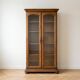 Traditional display cabinet in oak veneer.