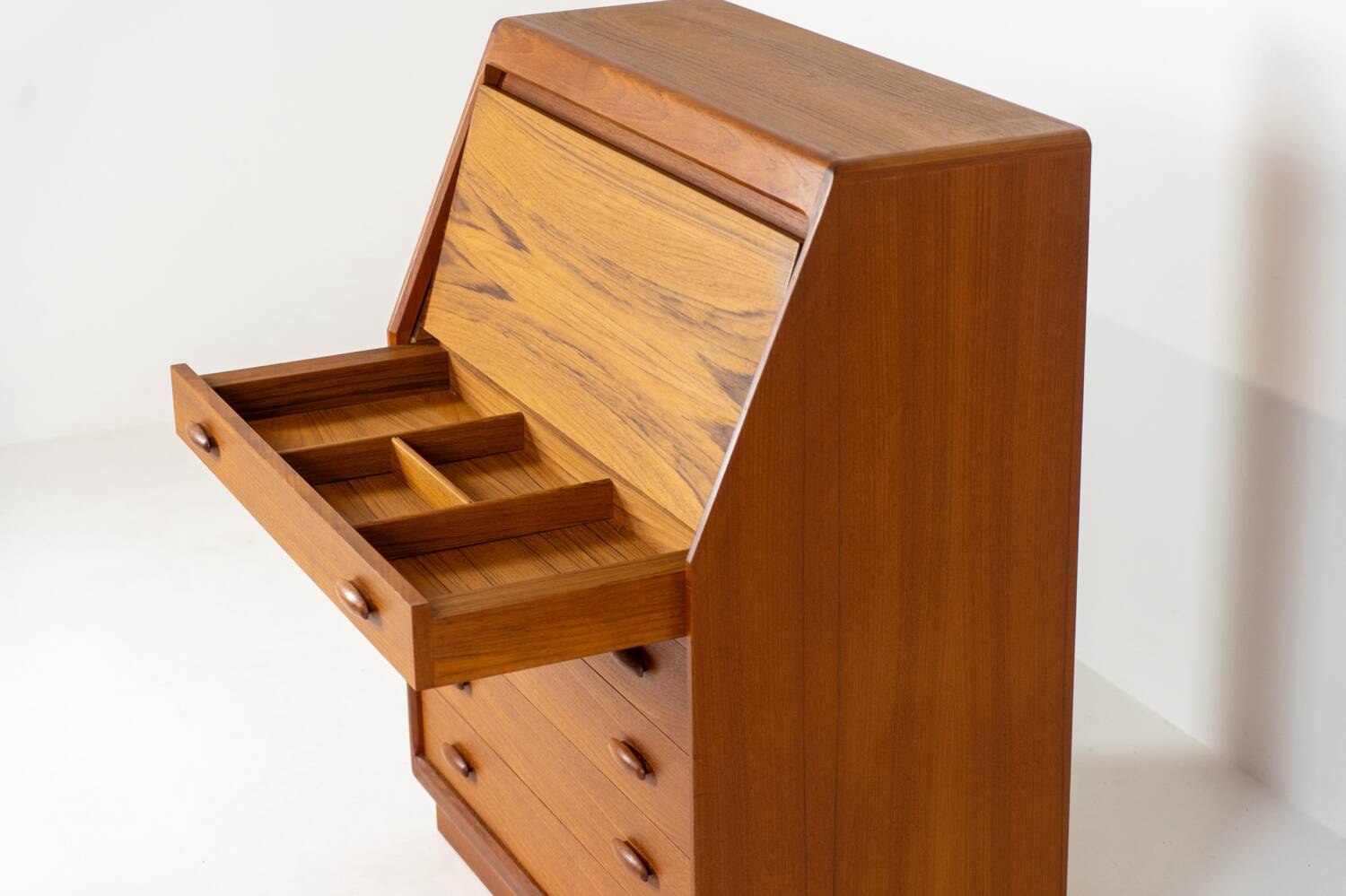 Secretary by Bent Møller Jørgensen for Svend Dyrlund (Denmark, 1960s).